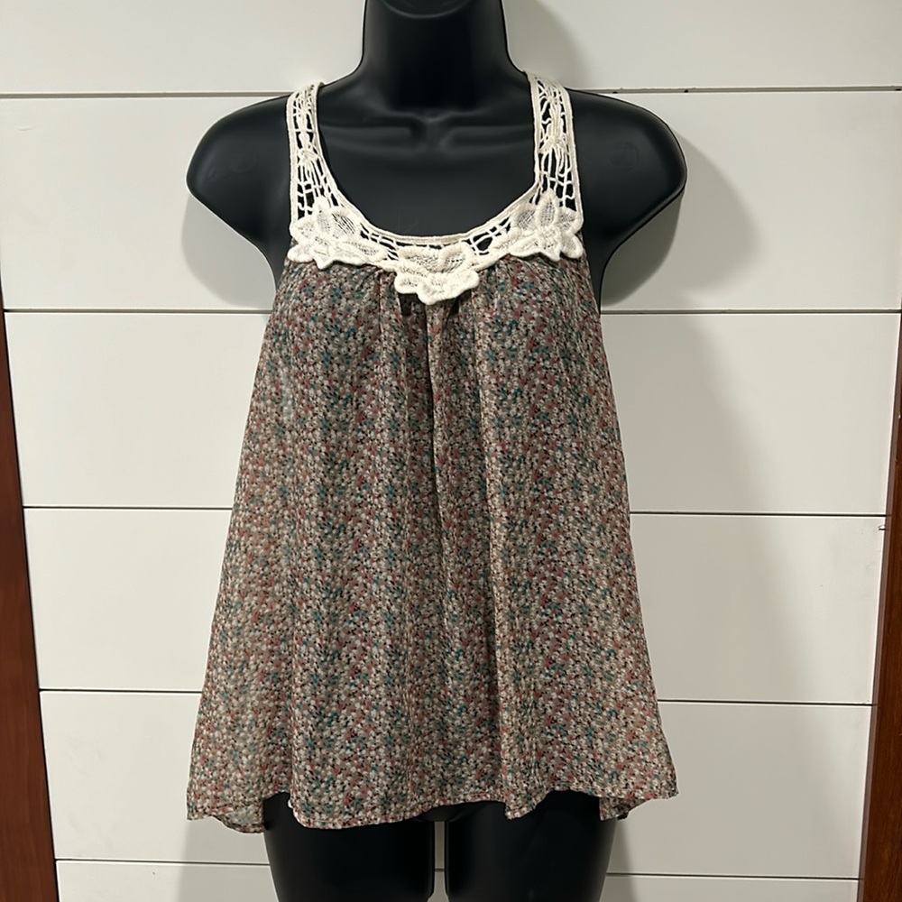 Crochet embellished tank top M
